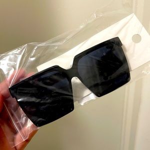 Black square sunglasses from Forever 21